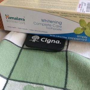 Himalaya whitening toothpaste